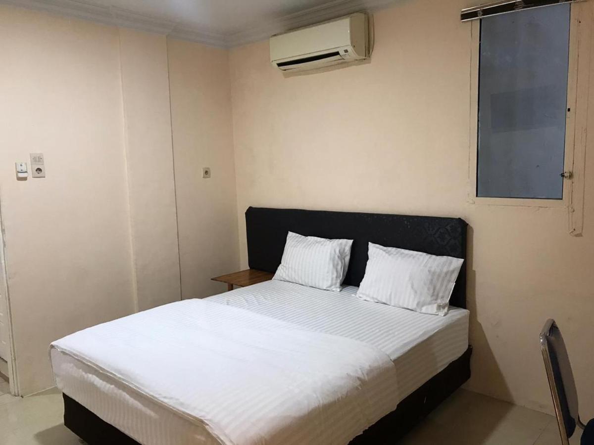 Waringin Residence Medan Luaran gambar